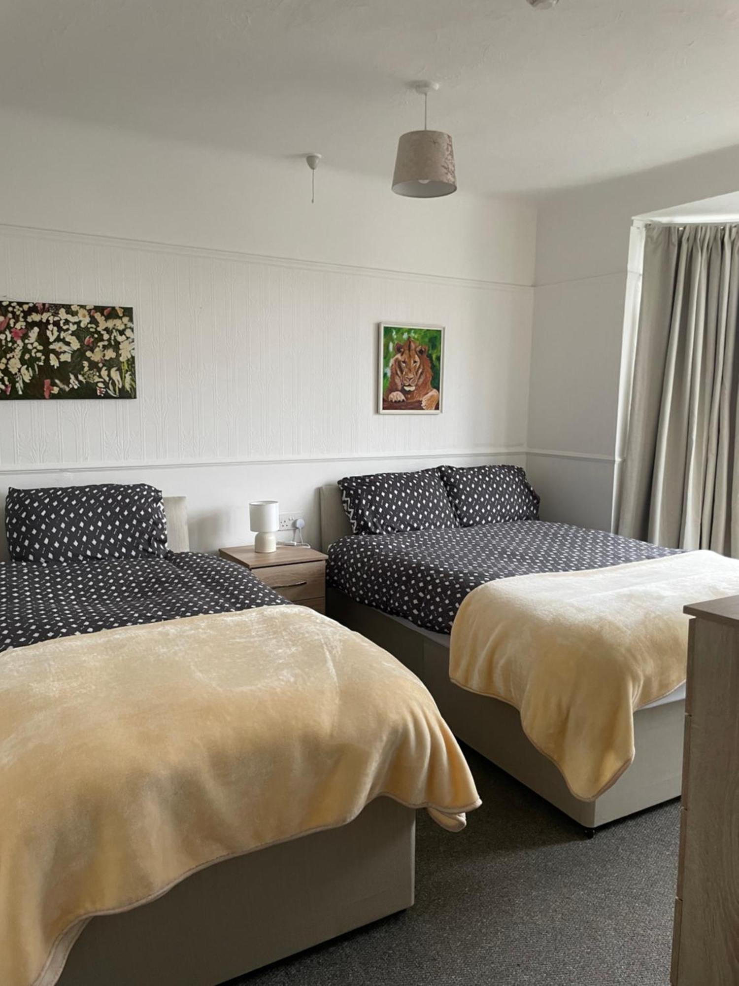 Amitie Guest House Bournemouth Exterior photo