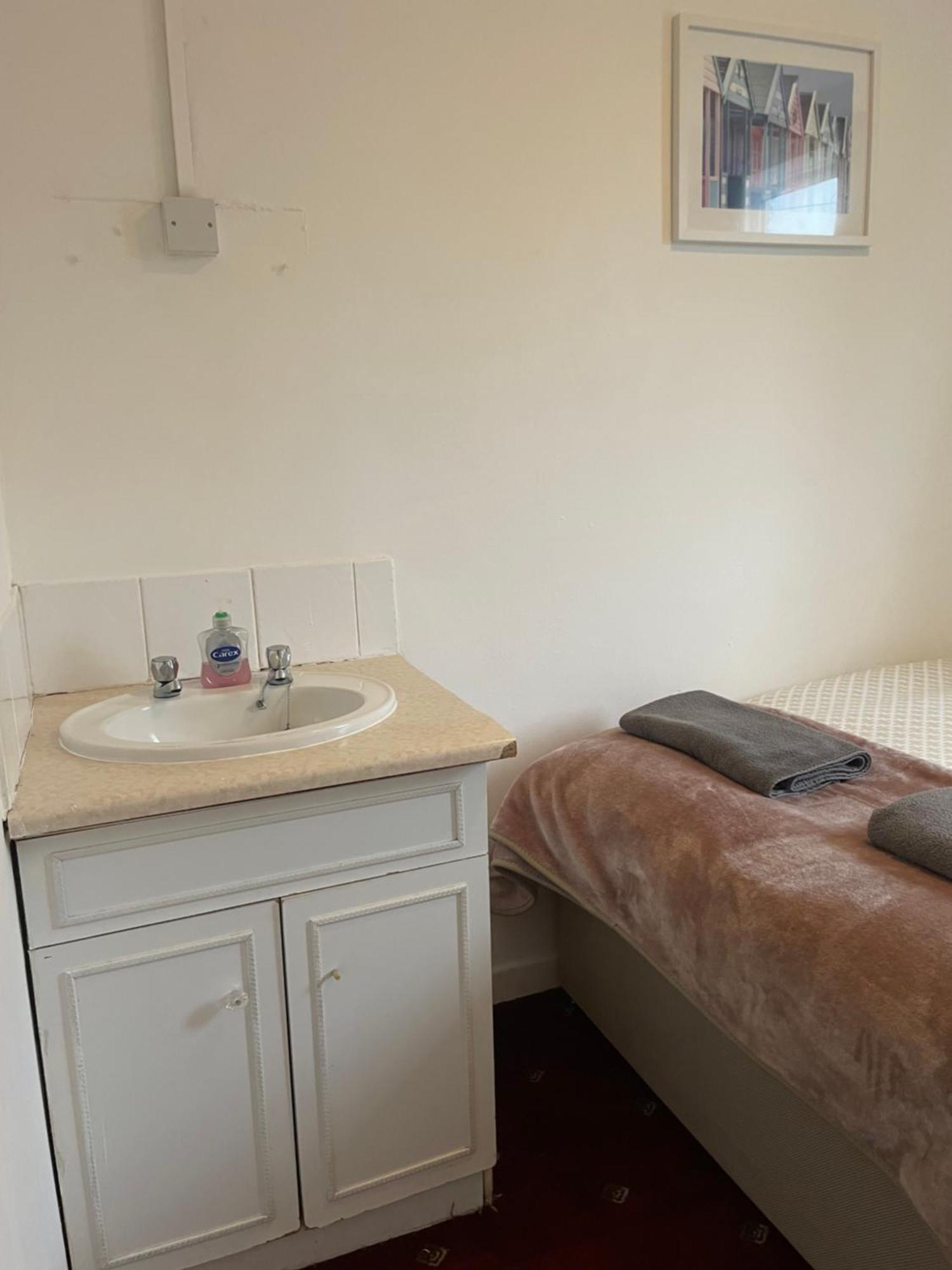 Amitie Guest House Bournemouth Exterior photo